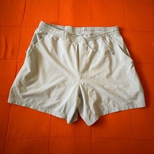 Lululemon Shorts Mens XL Gray Stretch Perform Athleisure Yoga